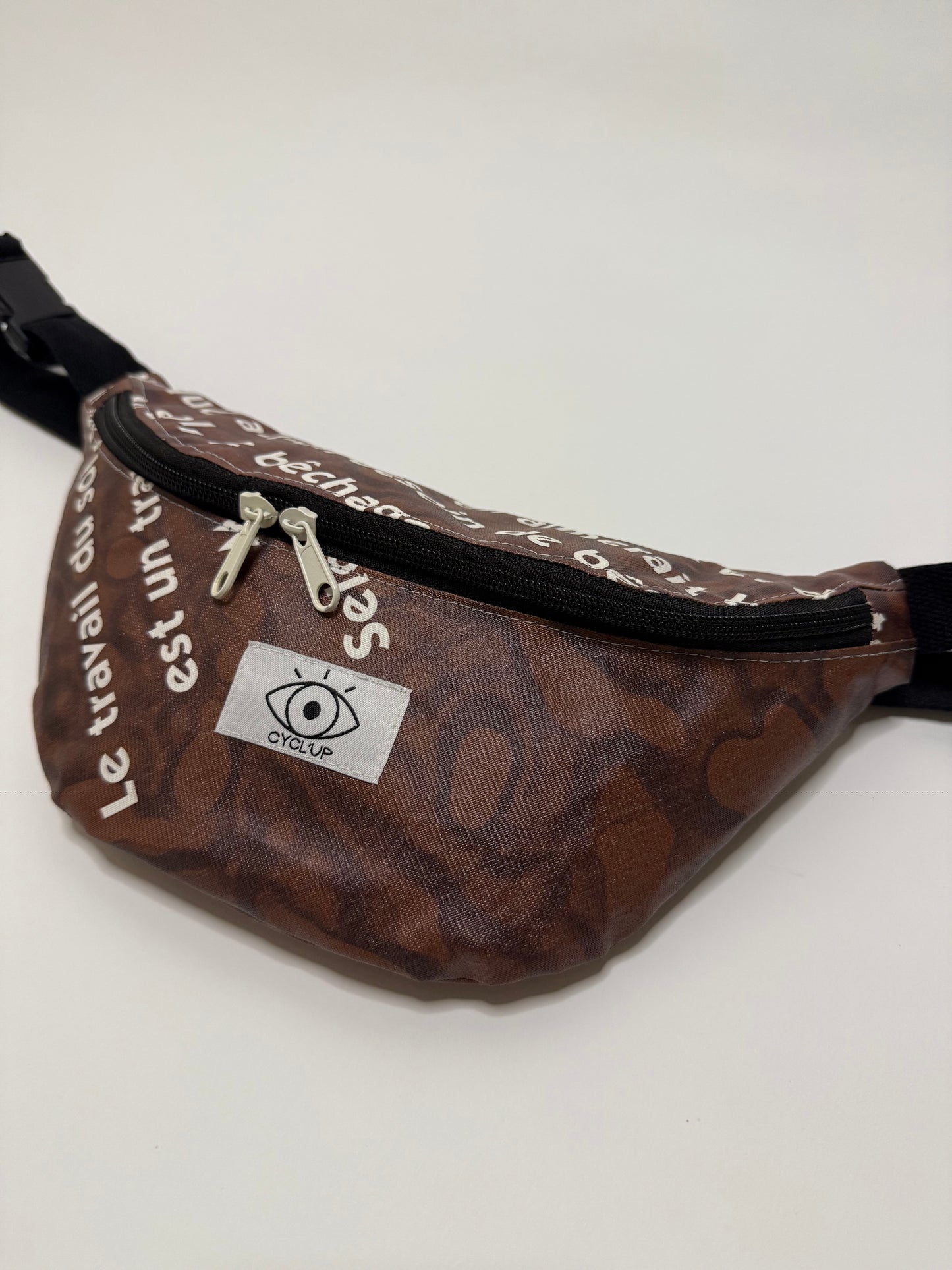 Banane upcyclée imperméable