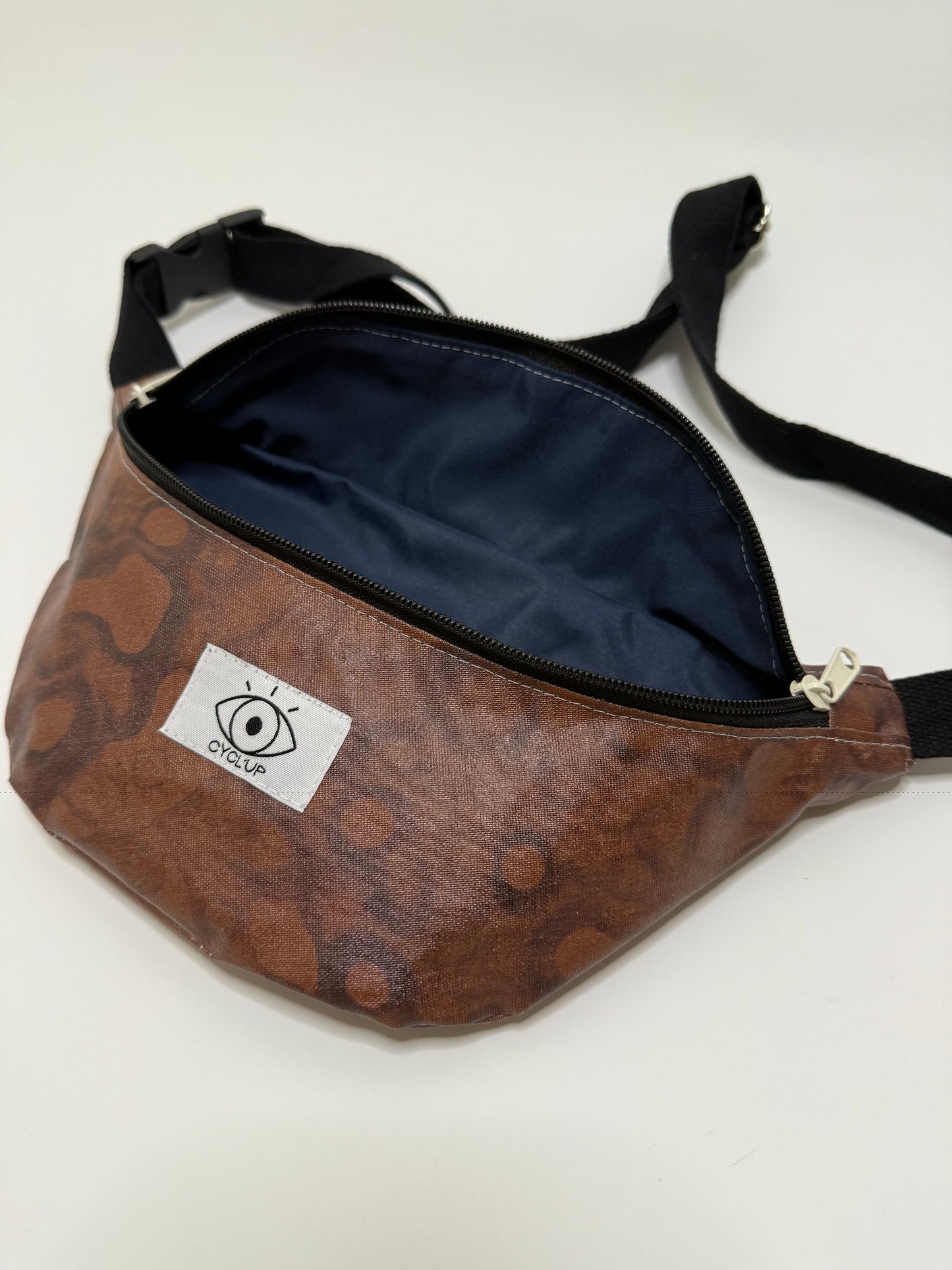 Banane upcyclée imperméable