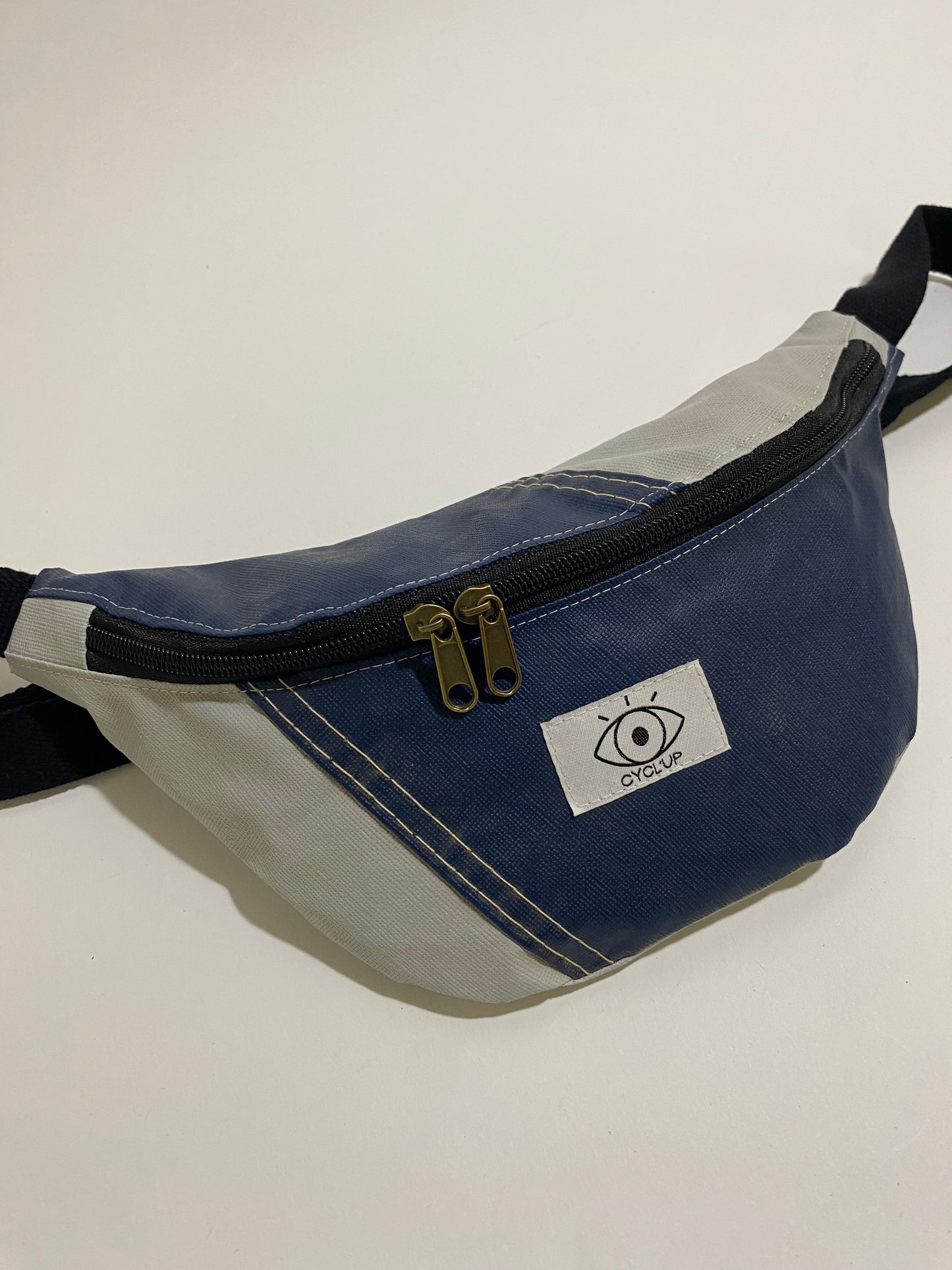 Banane upcyclée imperméable