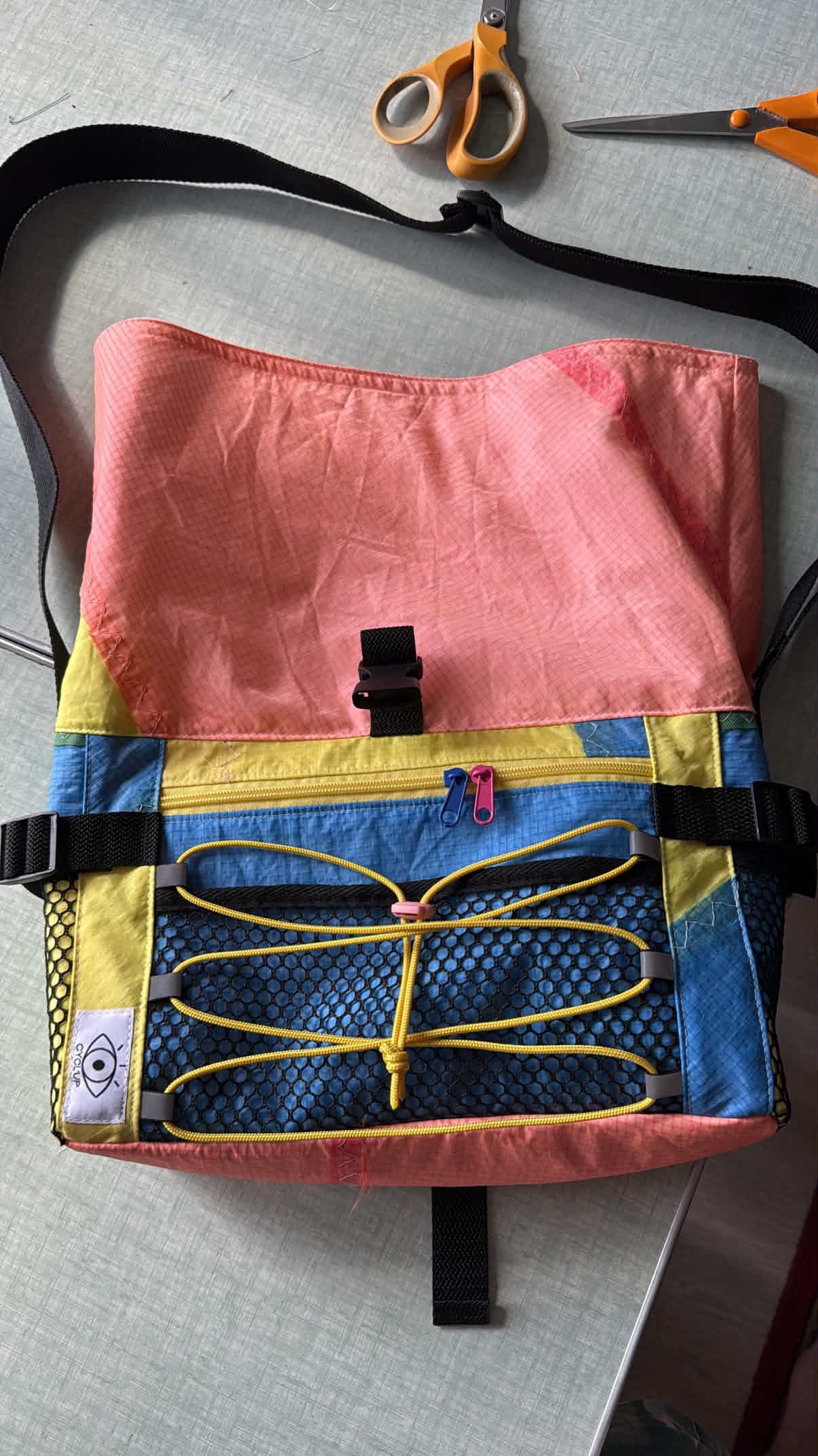 Sac besace roll top
