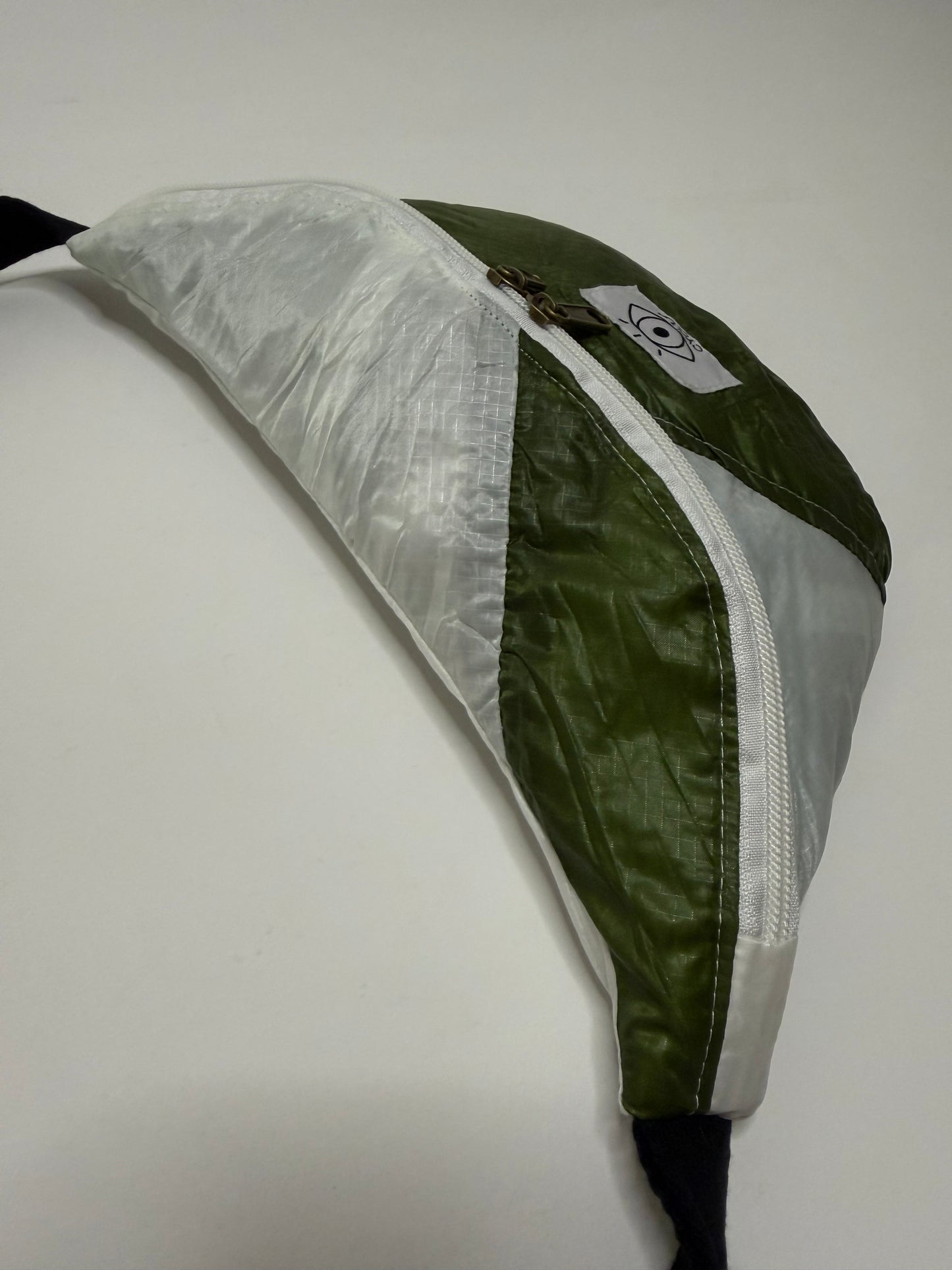 Banane upcyclée parachute
