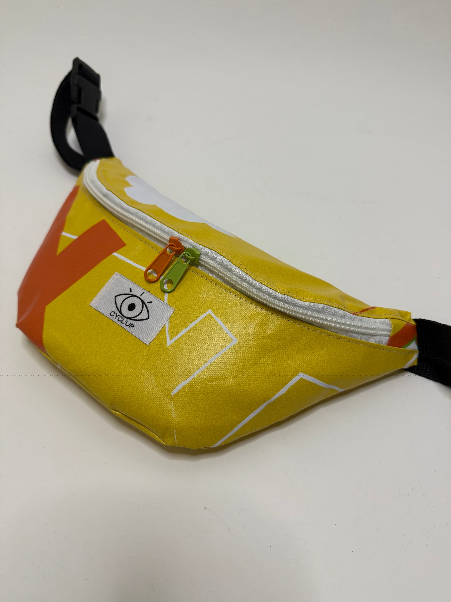 Banane upcyclée imperméable