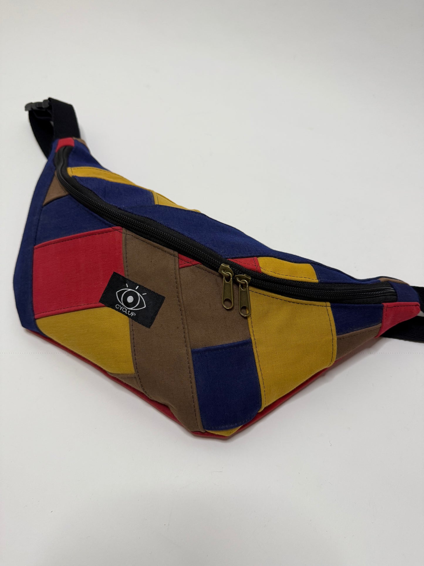 Banane upcyclée imperméable oversize